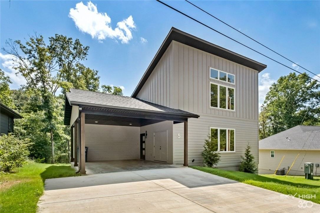 5 Blandford Ln - Photo 2 of 26