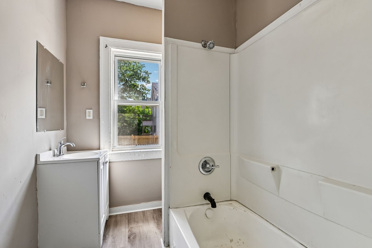 10703 Lee Ave #1 - Photo 6 of 18