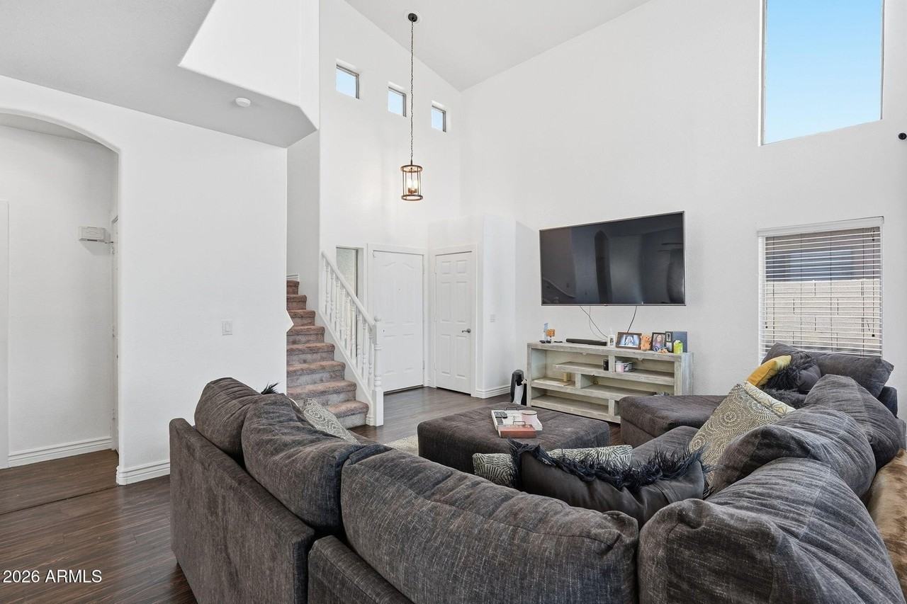 2033 N 107th Dr - Photo 5 of 27