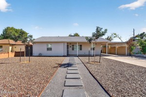 featured image of 1007 E Citrus Way