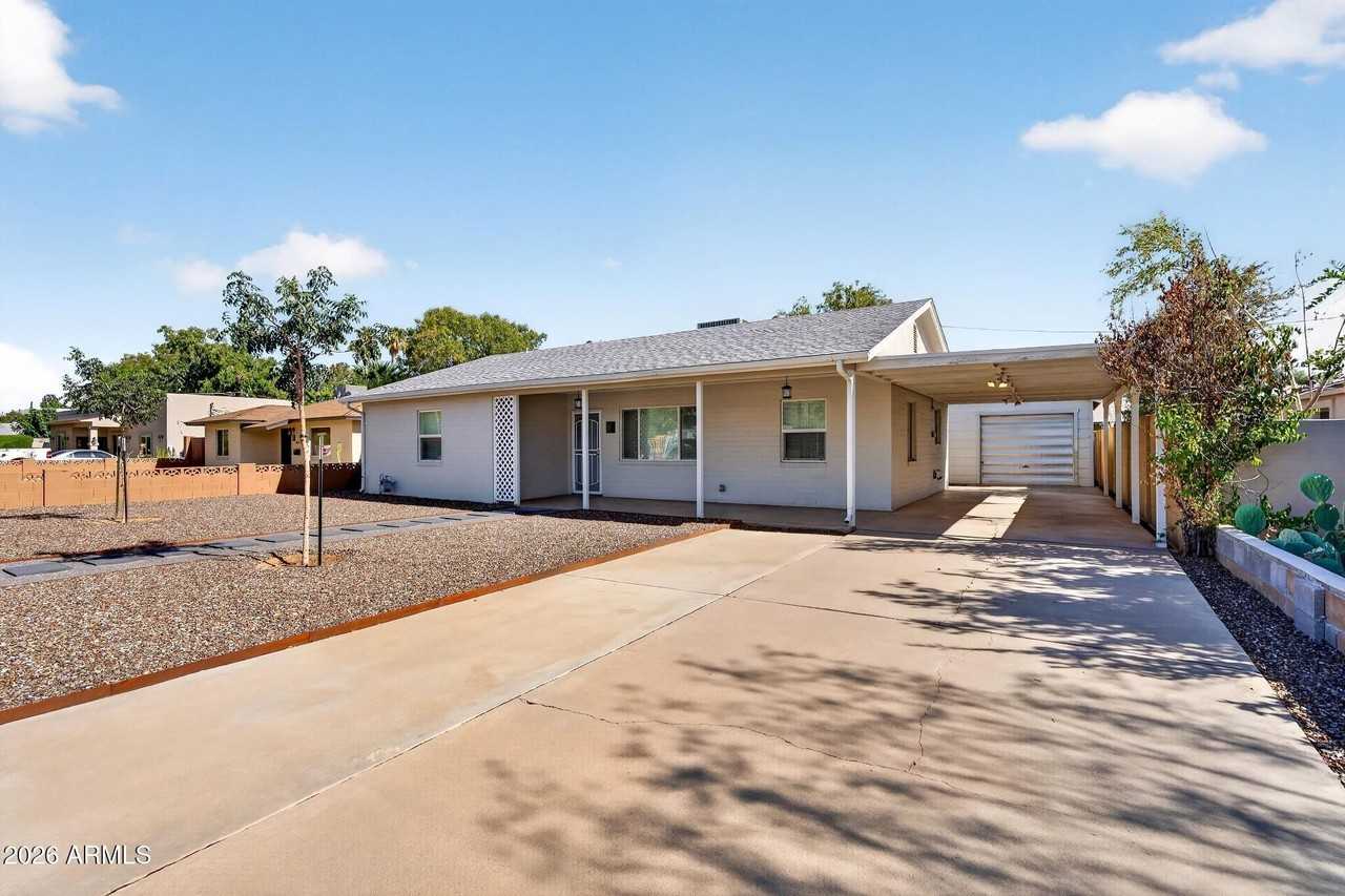 1007 E Citrus Way - Photo 2 of 44