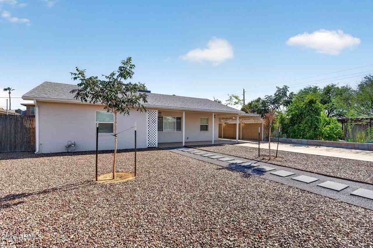 1007 E Citrus Way - Photo 3 of 44