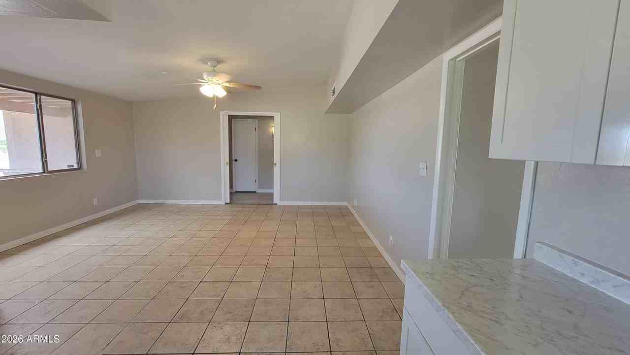 464 E Nelson Dr - Photo 3 of 17