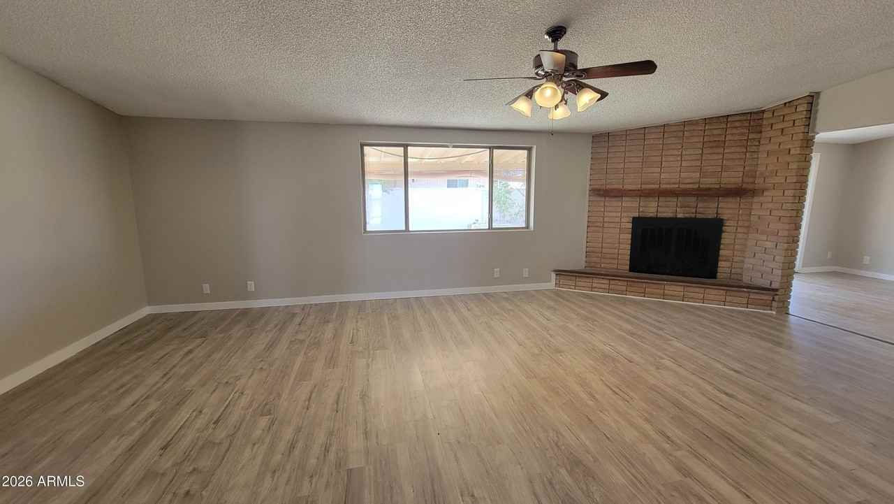 464 E Nelson Dr - Photo 6 of 17