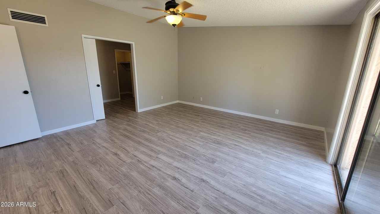 464 E Nelson Dr - Photo 7 of 17