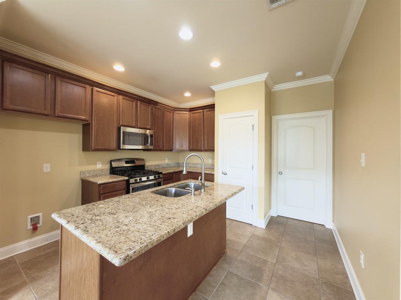 171 Horis Dr - Photo 5 of 15