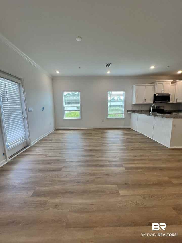 4430 Lost Bay Dr - Photo 2 of 15