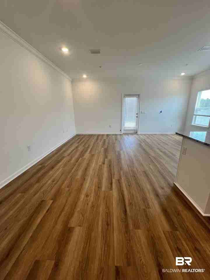 4430 Lost Bay Dr - Photo 4 of 15