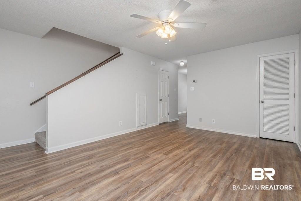 400 E 24th Ave #6 - Photo 3 of 20
