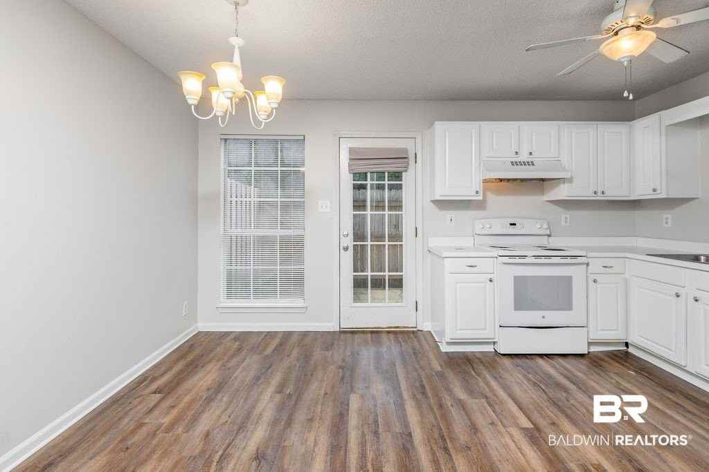 400 E 24th Ave #6 - Photo 6 of 20