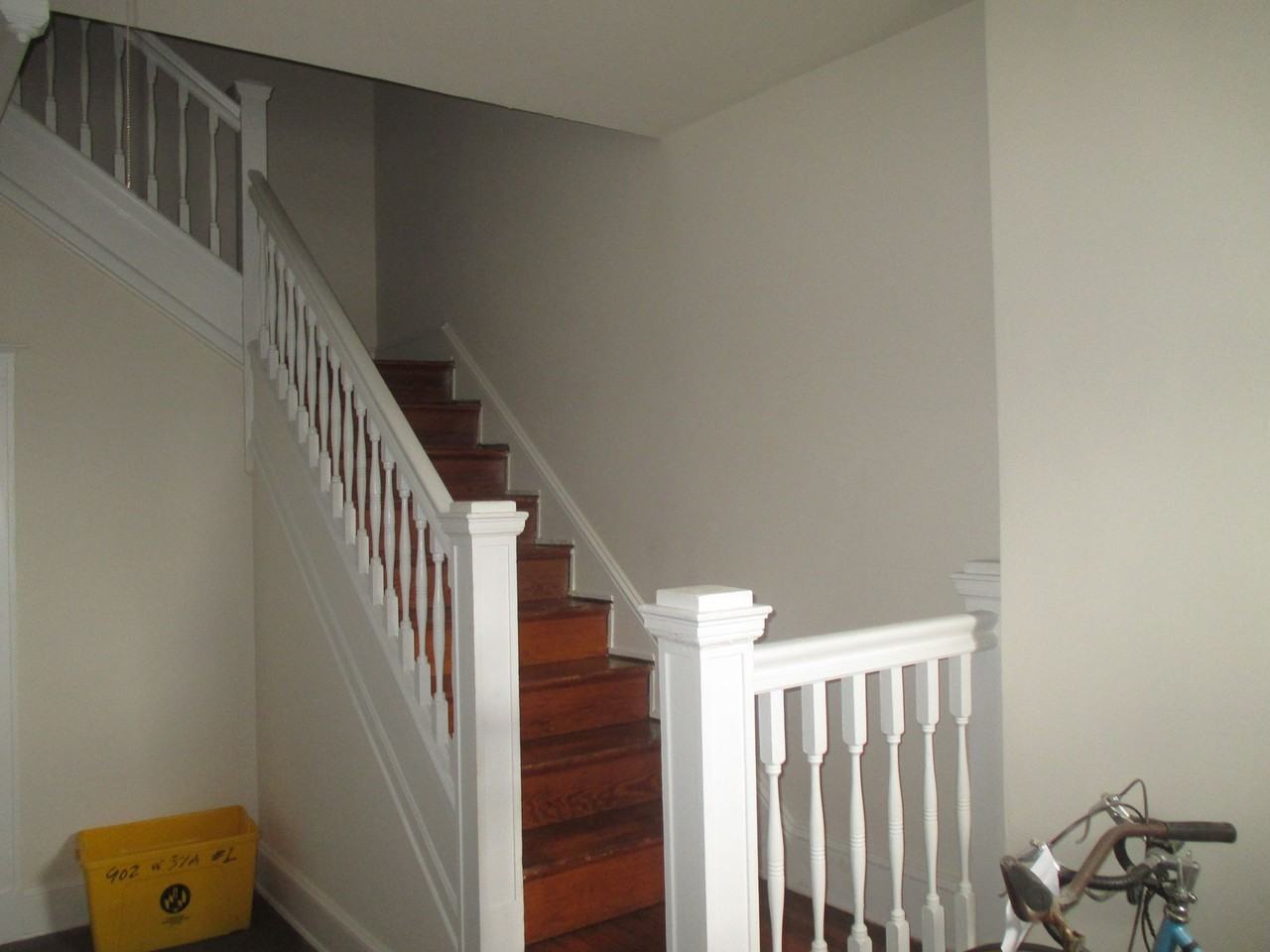 902 W 37th St - Photo 6 of 12