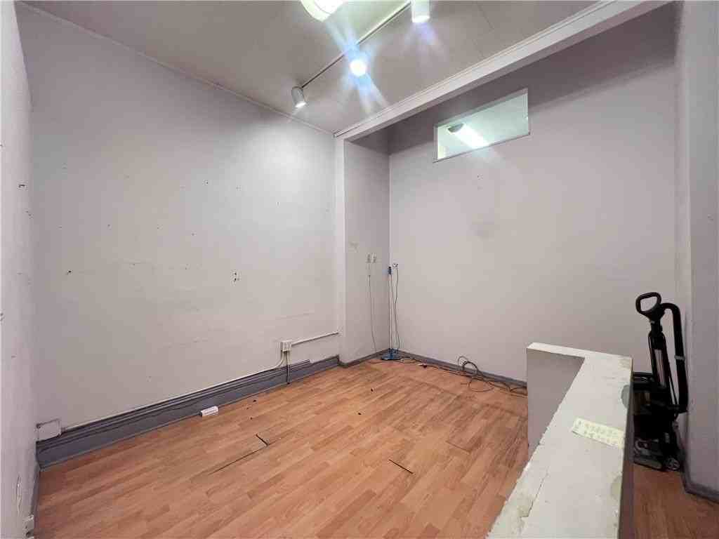 8304 17th Ave - Photo 4 of 6
