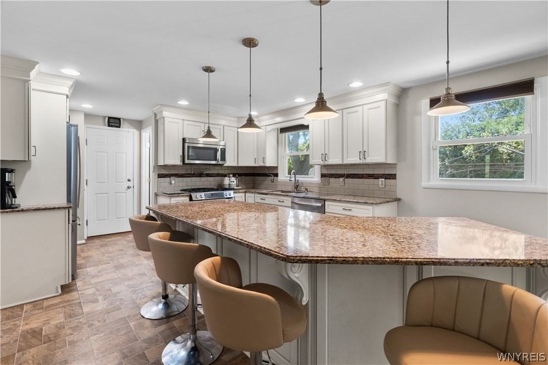 95 Klein Rd - Photo 3 of 39