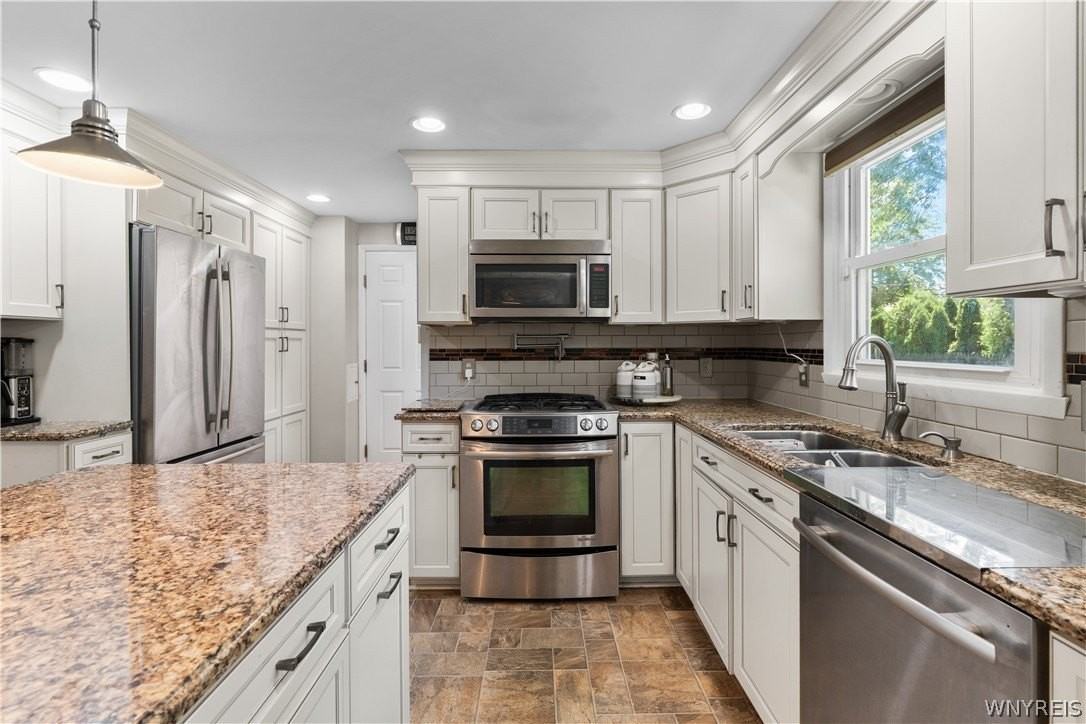 95 Klein Rd - Photo 4 of 39