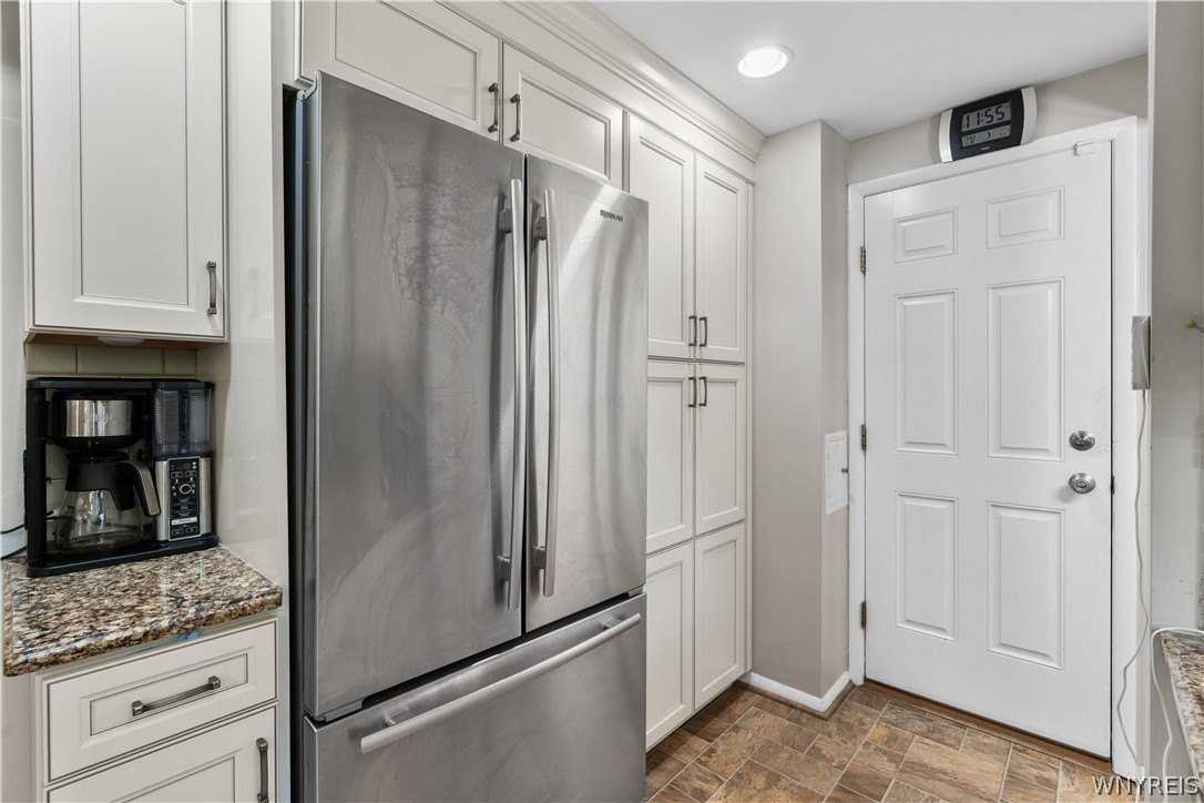 95 Klein Rd - Photo 6 of 39