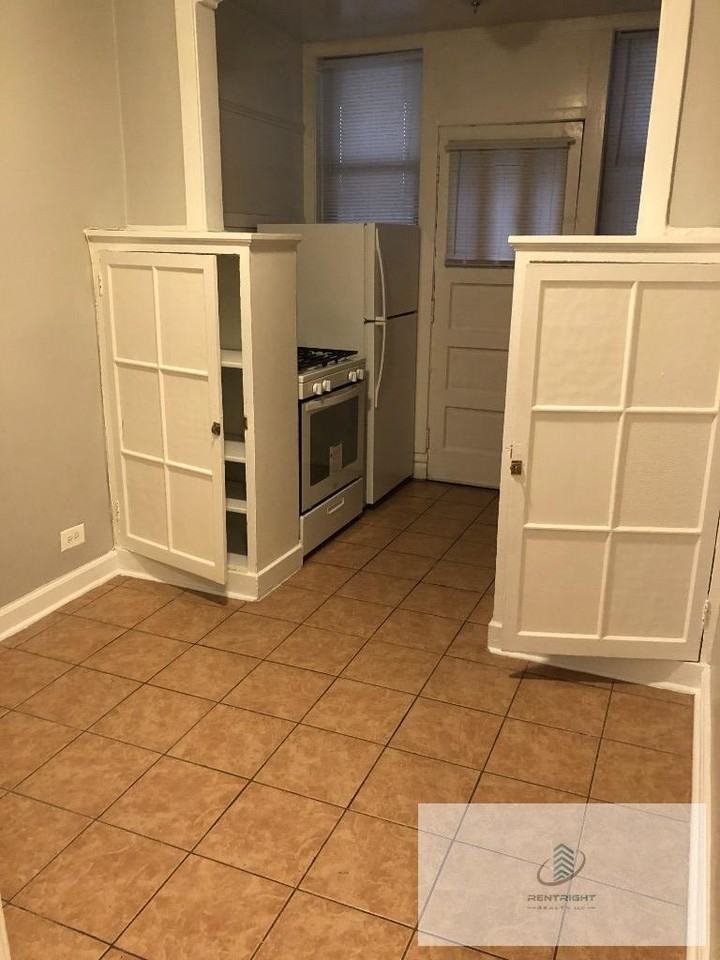 6364 N Hermitage Ave #6380-1 - Photo 5 of 16