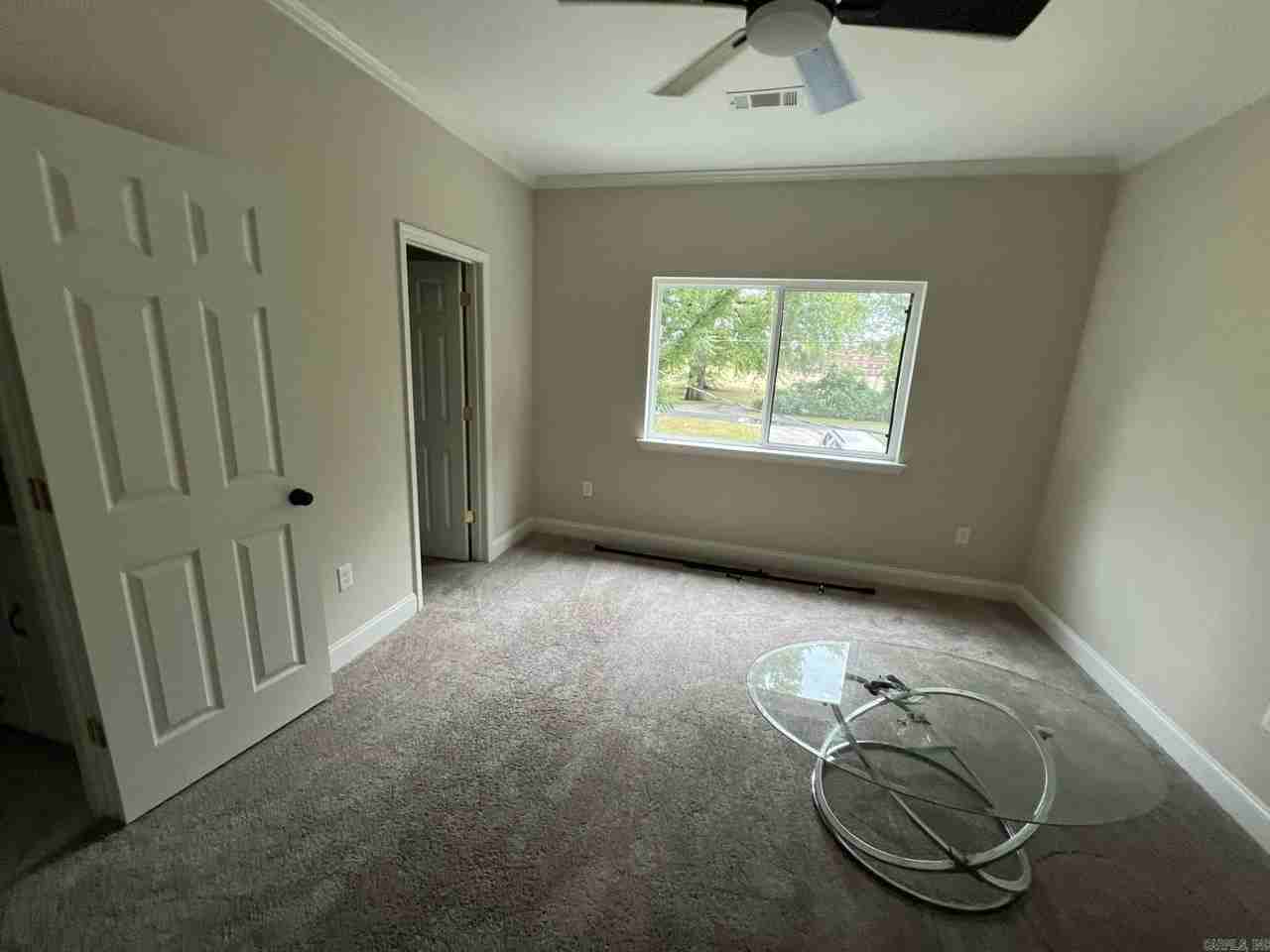 1024 Welch St - Photo 4 of 8