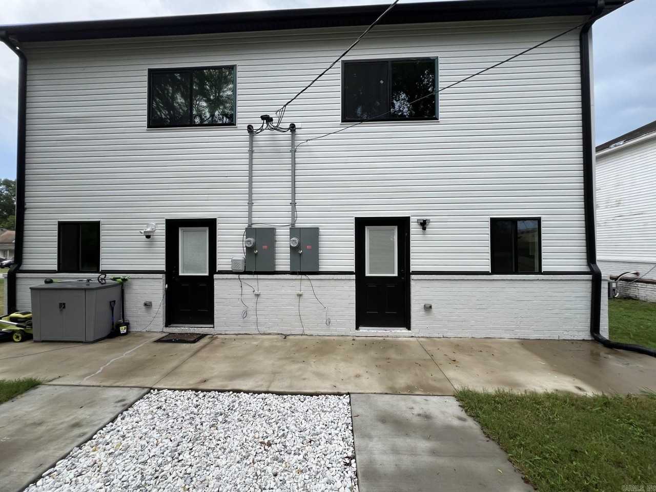 1024 Welch St - Photo 7 of 8
