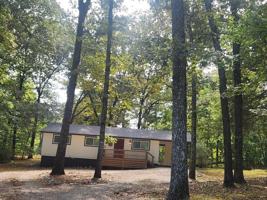 featured image of 6 Powhatan Cir
