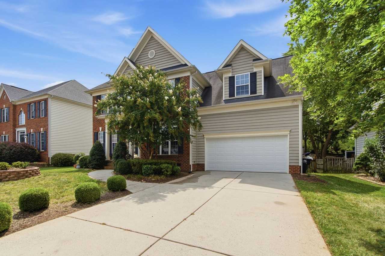16903 Hampton Trace Rd - Photo 3 of 39