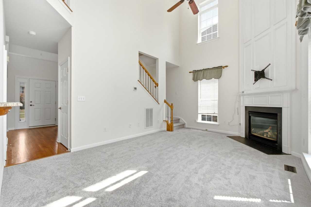 16903 Hampton Trace Rd - Photo 5 of 39