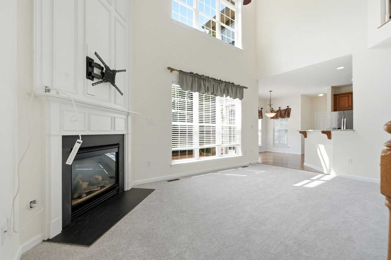 16903 Hampton Trace Rd - Photo 6 of 39