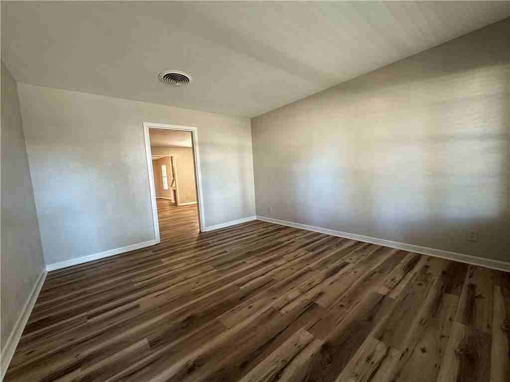 118 7th St - Photo 2 of 18