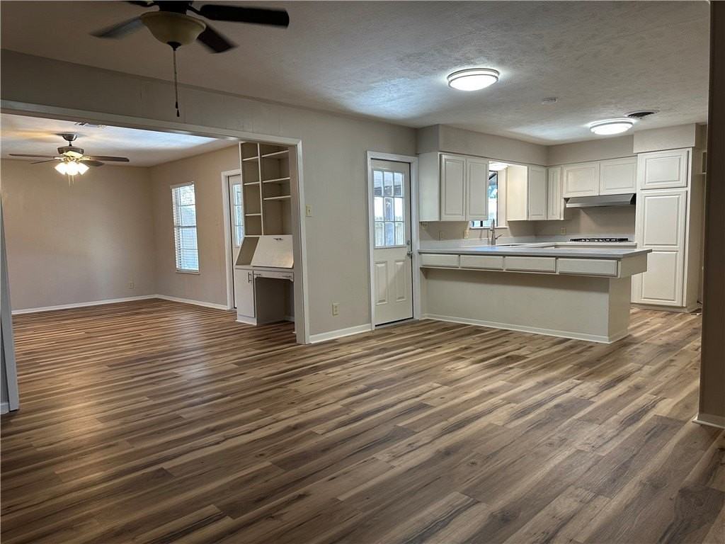 118 7th St - Photo 4 of 18