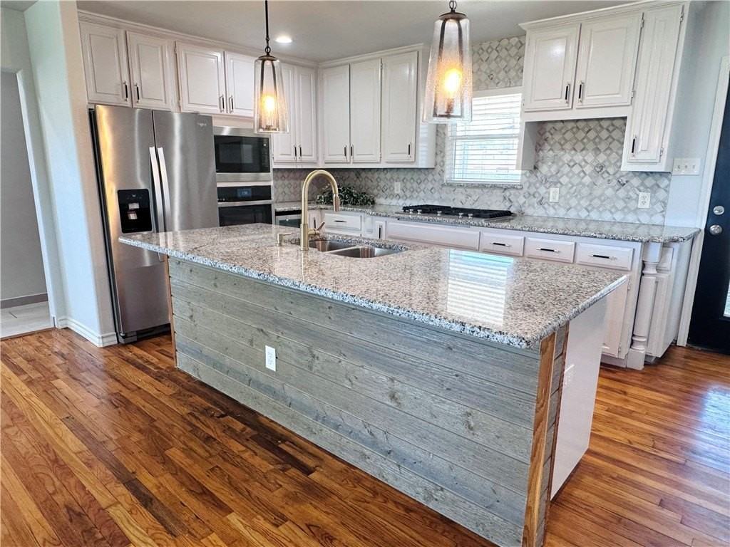 710 Cullen St - Photo 4 of 13