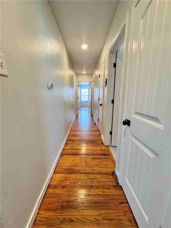 710 Cullen St - Photo 5 of 13