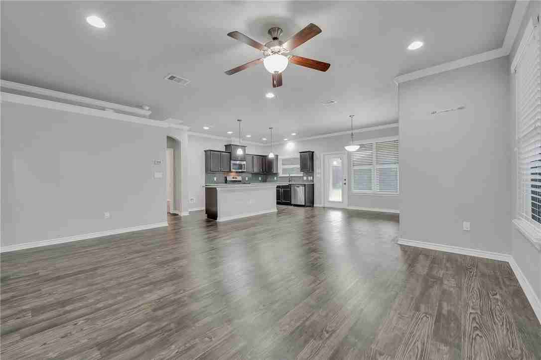 3021 Maverick Dr - Photo 5 of 28