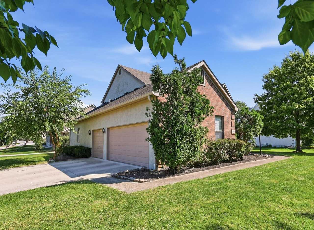 6498 Ringsend Ct - Photo 4 of 40