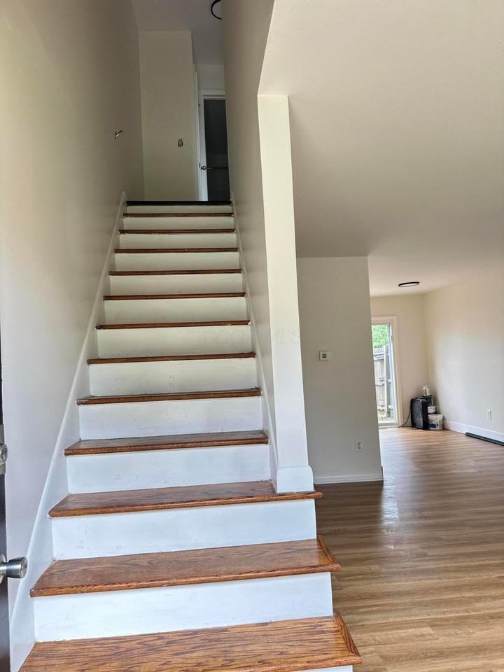 1133 Mccarley Dr E - Photo 5 of 11
