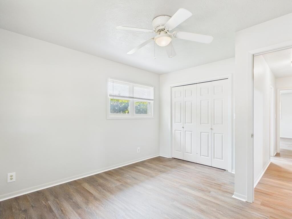 1018 Avenue B - Photo 7 of 22