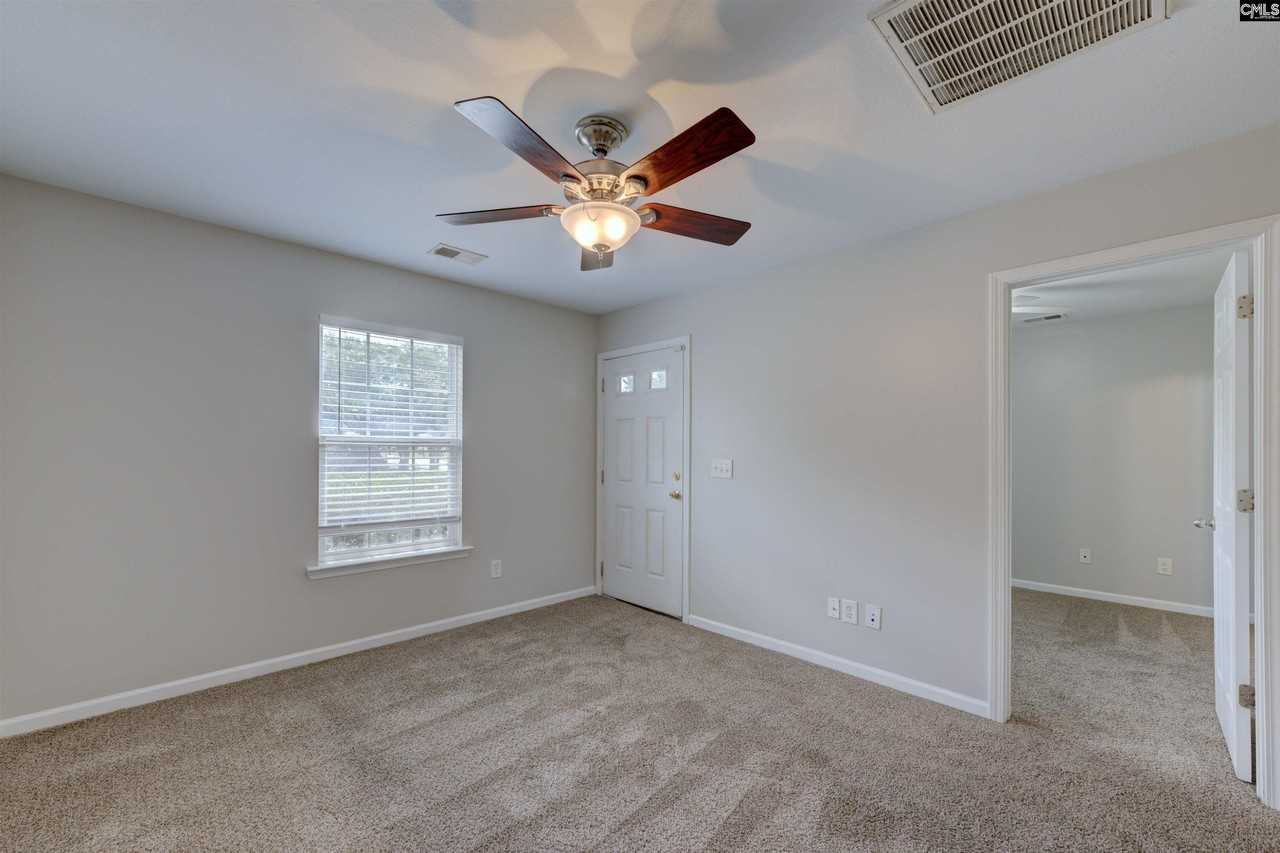 628 Candytuft Ln - Photo 4 of 20