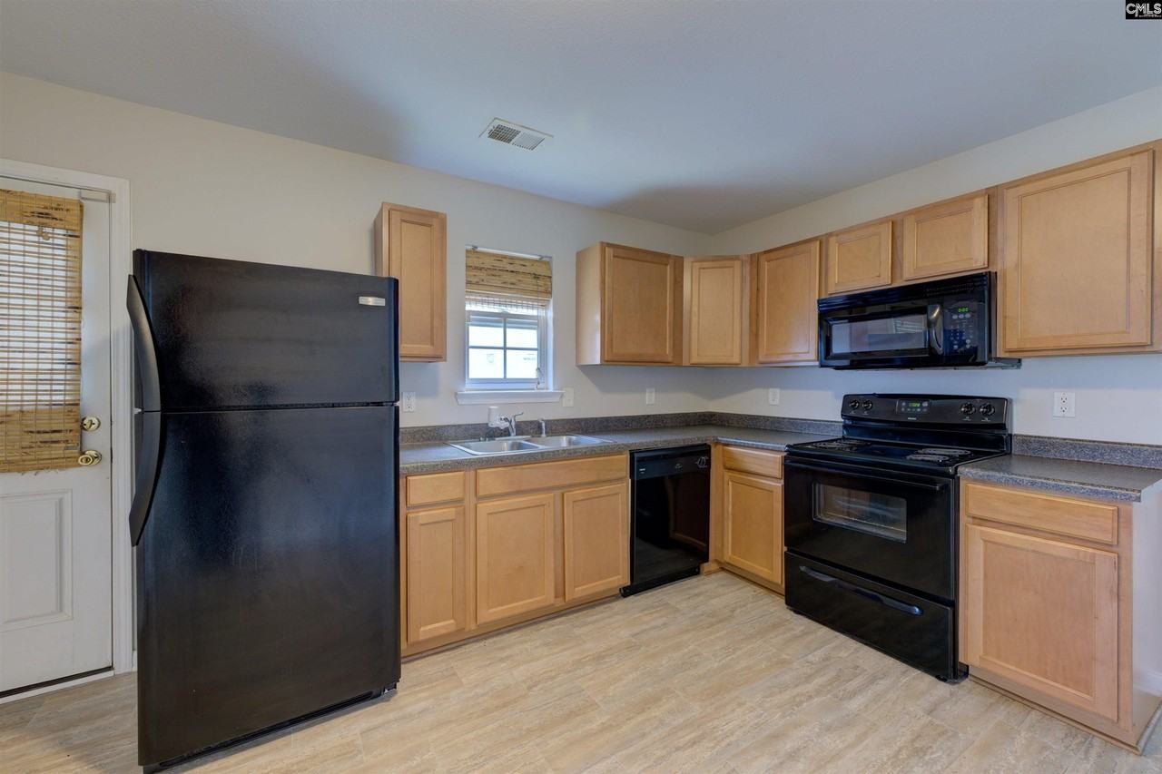 628 Candytuft Ln - Photo 7 of 20