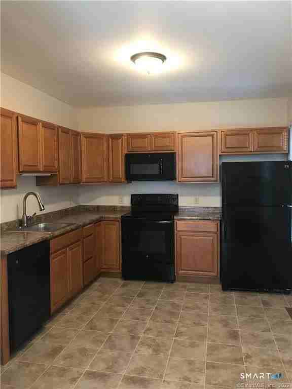 43 Stillman Ave #1 - Photo 3 of 12