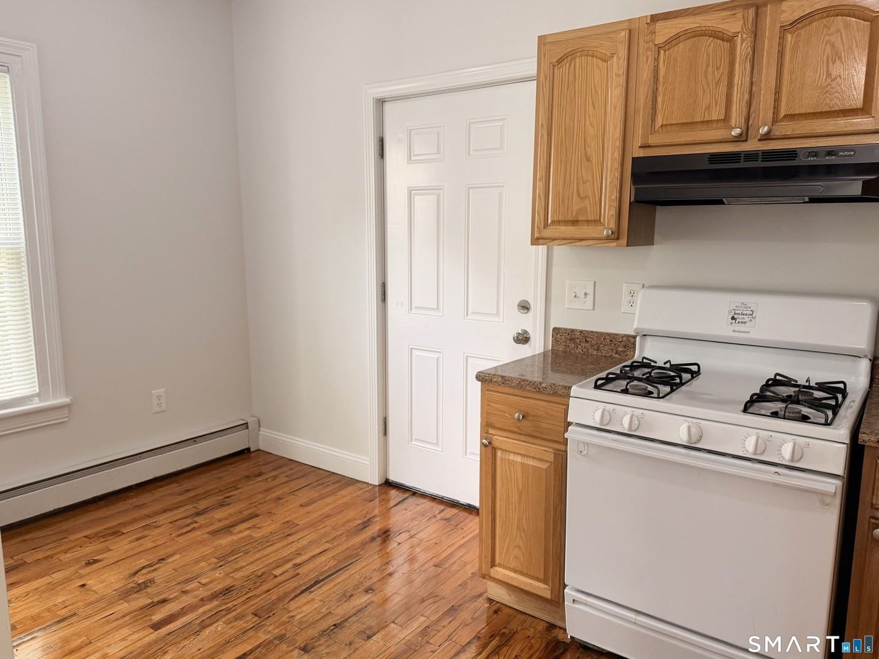 723 Ogden St - Photo 3 of 16
