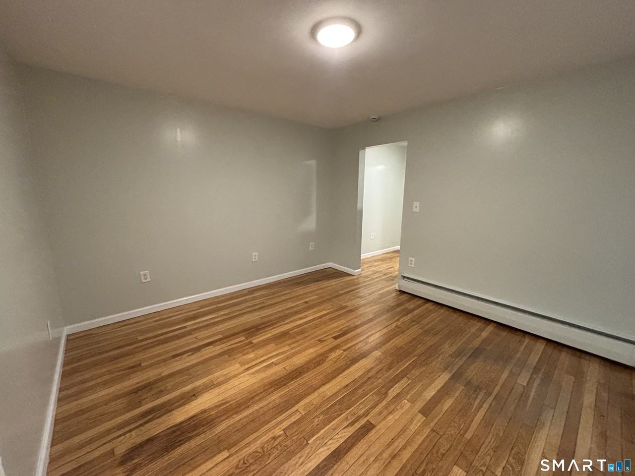 213 Golden Hill St #1F - Photo 5 of 13