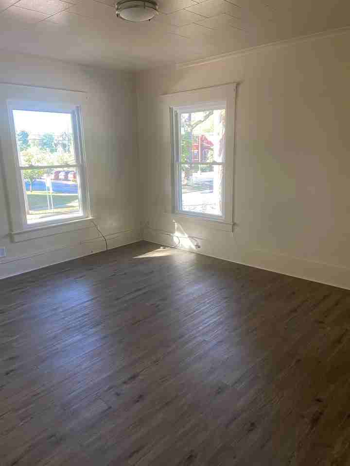 1516 E Ganson St #3UPPER - Photo 6 of 8