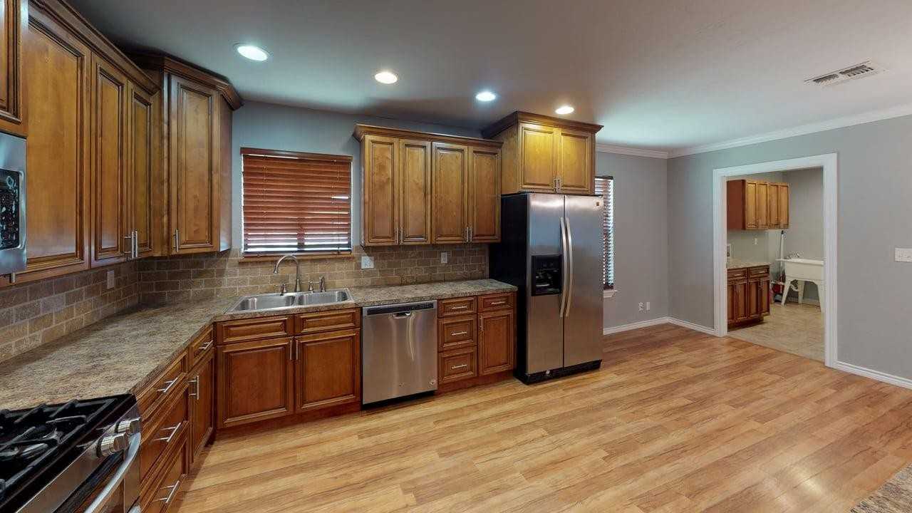 115 G St #1 - Photo 5 of 19