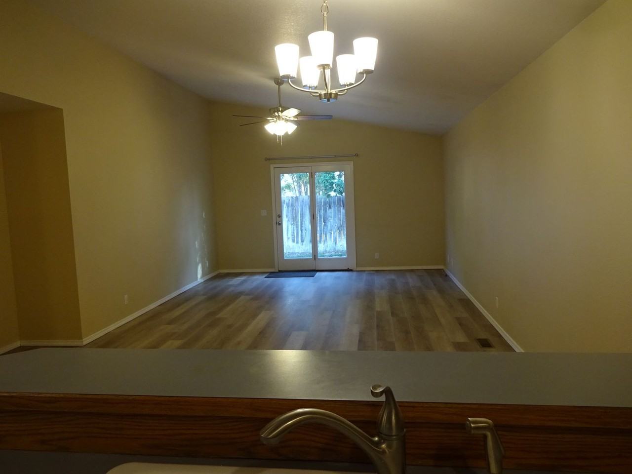 9545 W Edna St - Photo 3 of 18