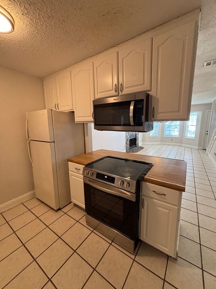 287 Sukoshi Dr #C - Photo 5 of 18