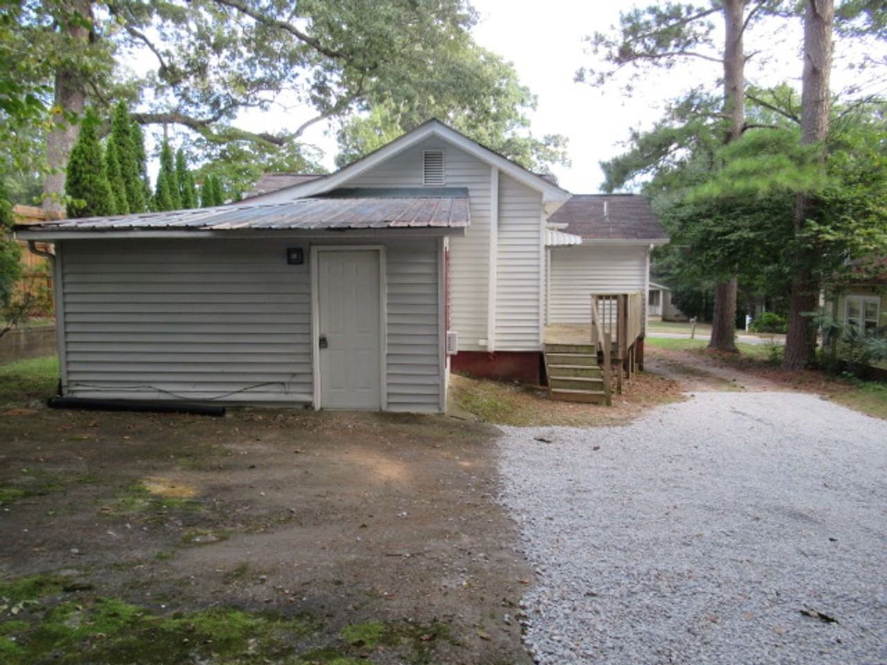209 Brown St - Photo 3 of 20