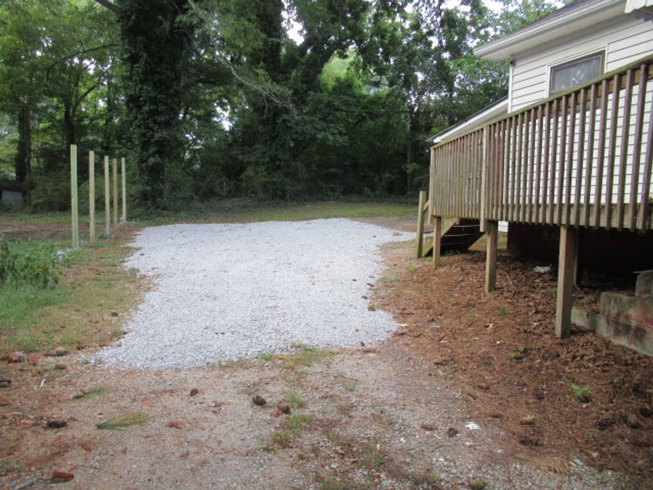 209 Brown St - Photo 4 of 20
