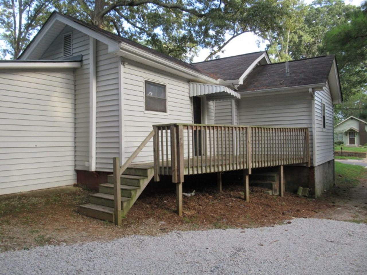 209 Brown St - Photo 5 of 20