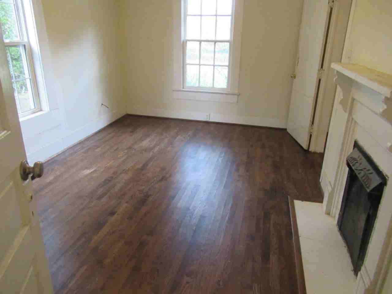 209 Brown St - Photo 7 of 20