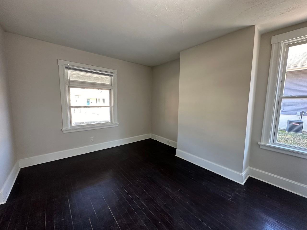 3819 Saint Martins Pl - Photo 4 of 18