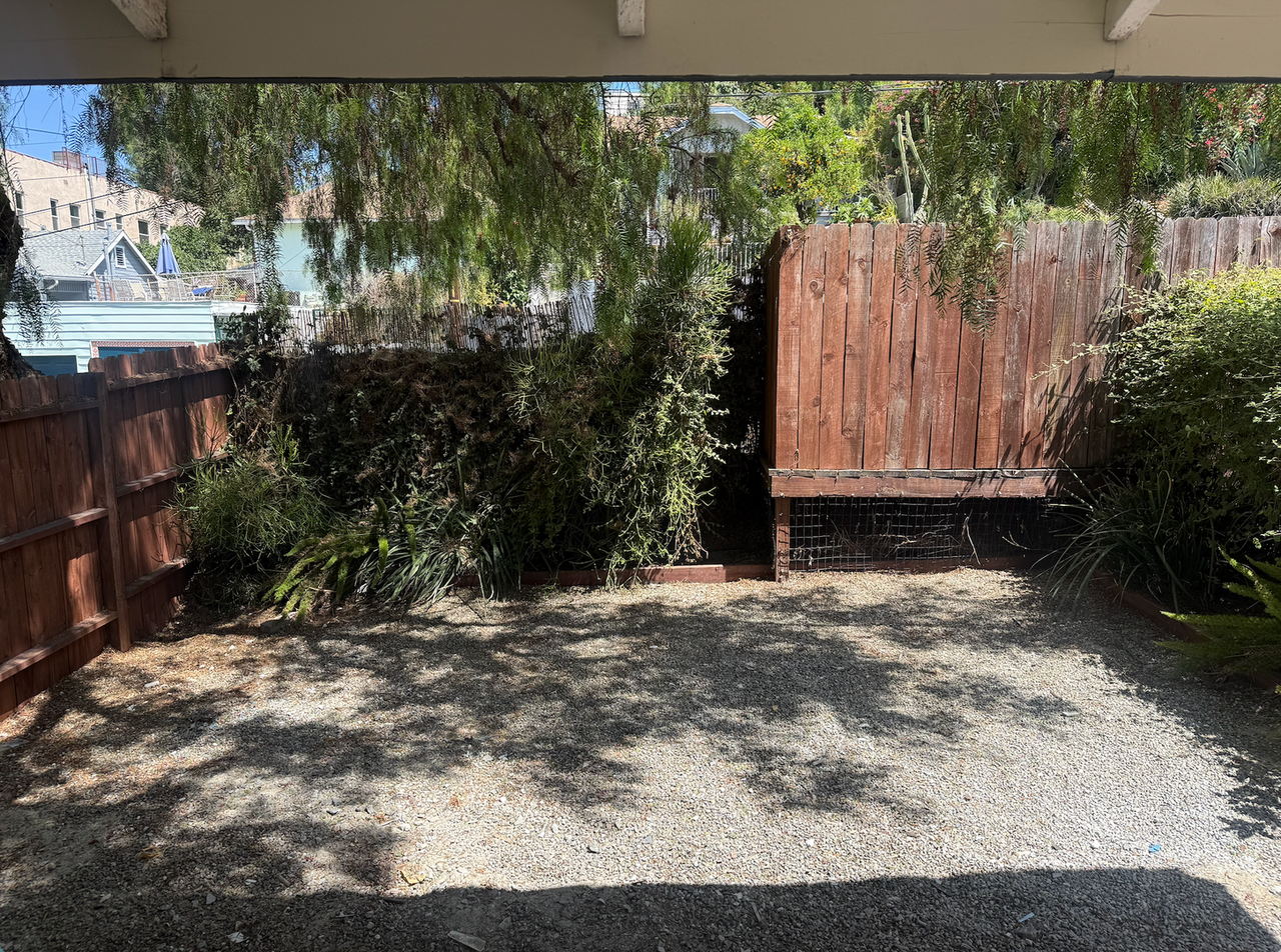 1704 Grafton St - Photo 3 of 24