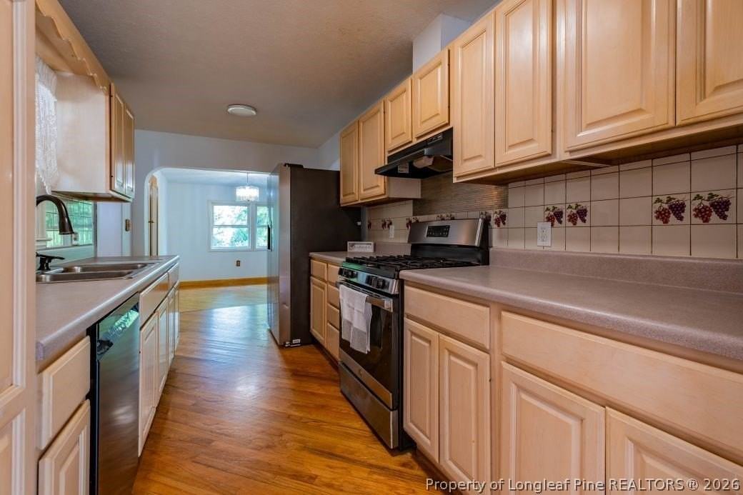 1115 Faison Ave - Photo 5 of 22